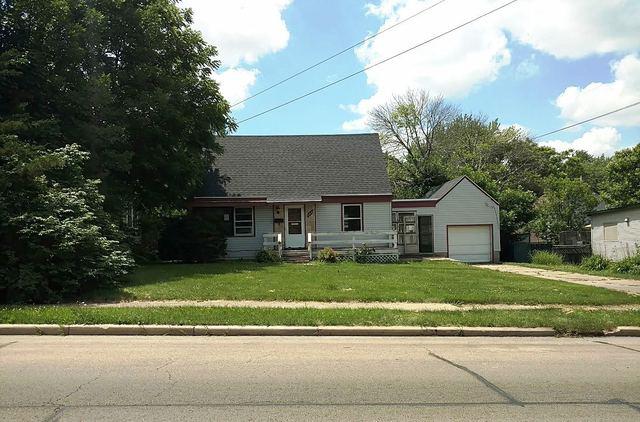 1212 S Carroll Ave., Freeport, IL 61032