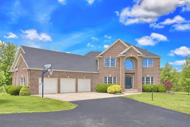 2665 Cr 300 E, Mahomet, IL 61853