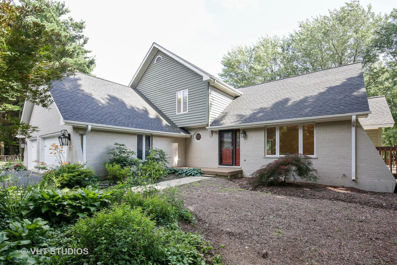 48W153 Shade Tree Ct., Maple Park, IL 60151