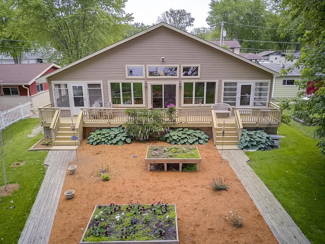 35660 N Sheridan Dr., Fox Lake, IL 60020