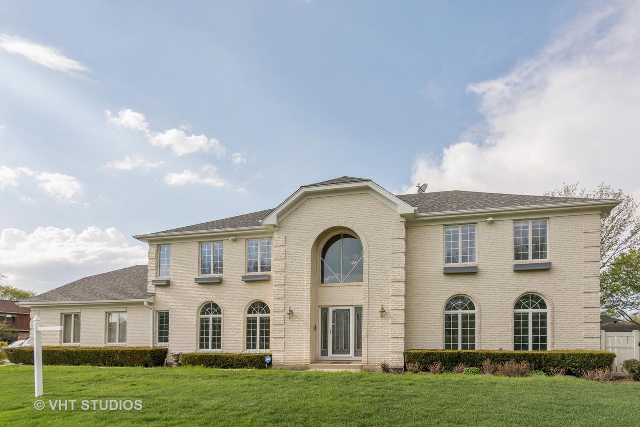1801 N Dover Ct., Arlington Heights, IL 60004