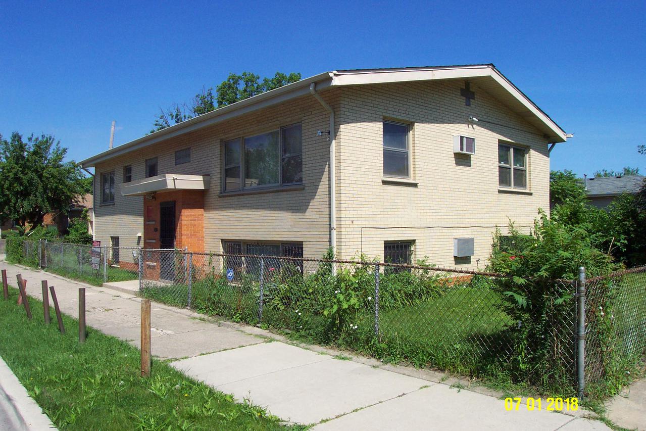 2230 W 74th St., Chicago, IL 60636