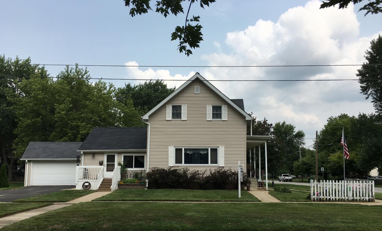 229 E High St., Sycamore, IL 60178