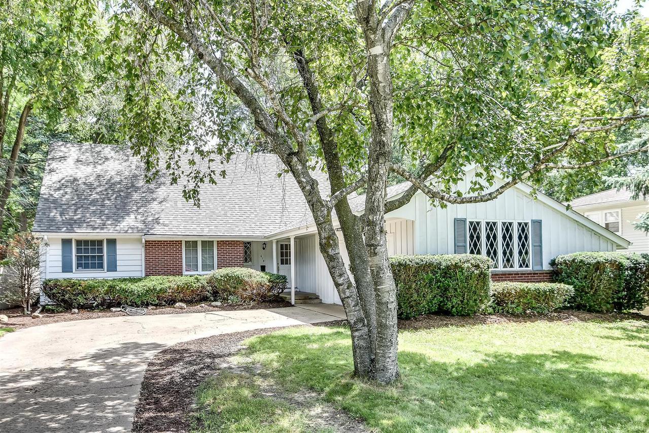 618 Russell Rd., Dekalb, IL 60115