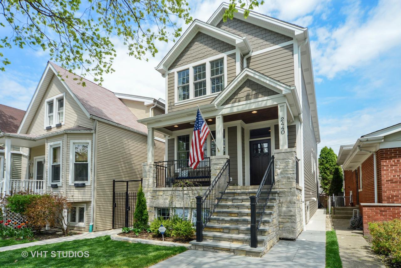 2440 W Hutchinson St., Chicago, IL 60618