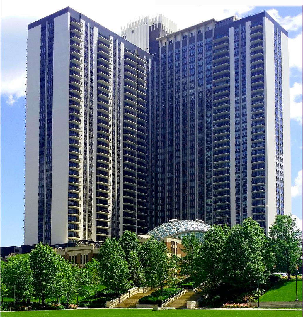 400 E Randolph St. #3313, Chicago, IL 60601
