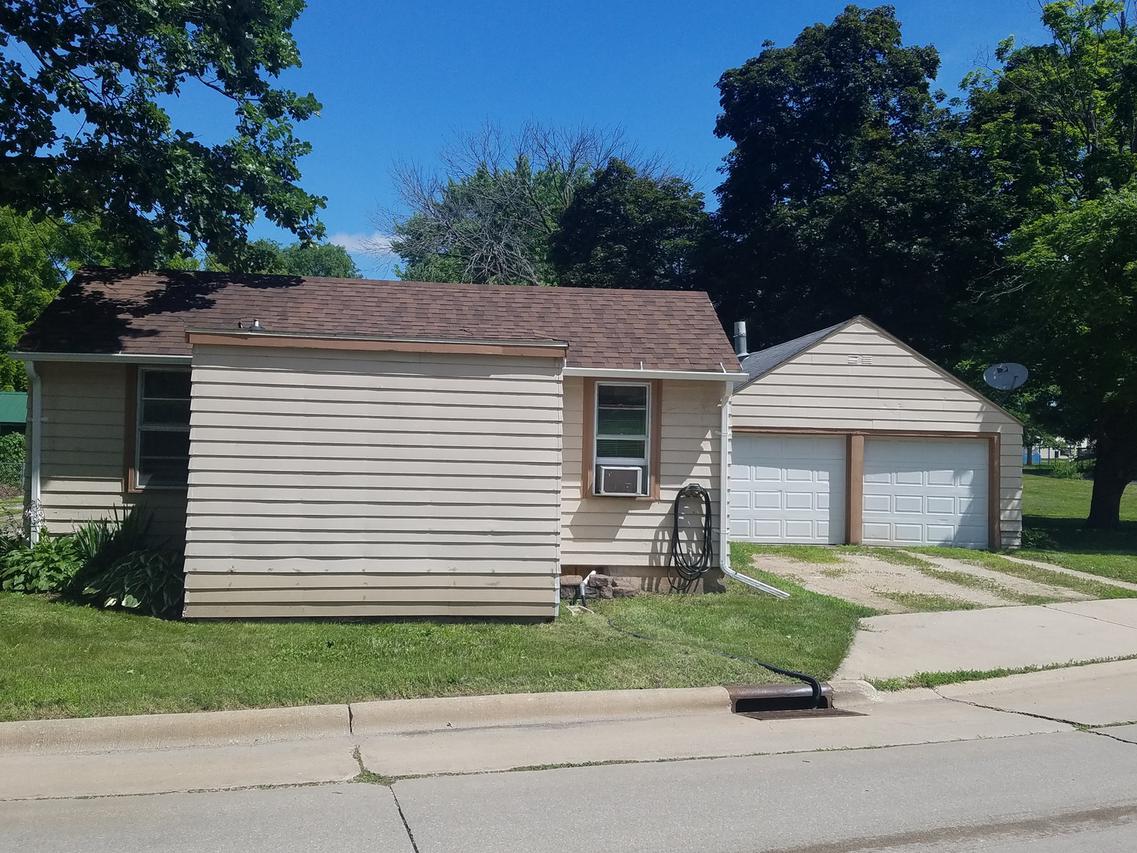 150 S Washington St., Rochelle, IL 61068