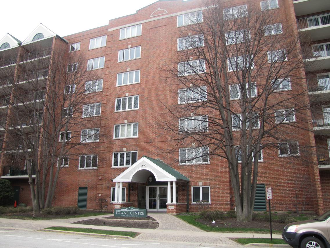 1600 E Thacker St. #612, Des Plaines, IL 60016