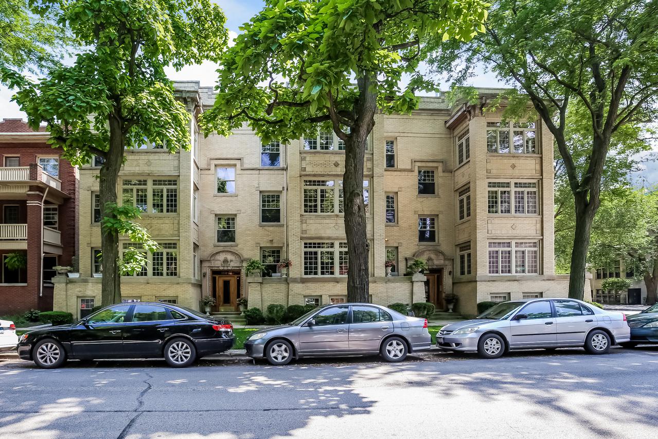 1353 W Granville Ave. #302, Chicago, IL 60660
