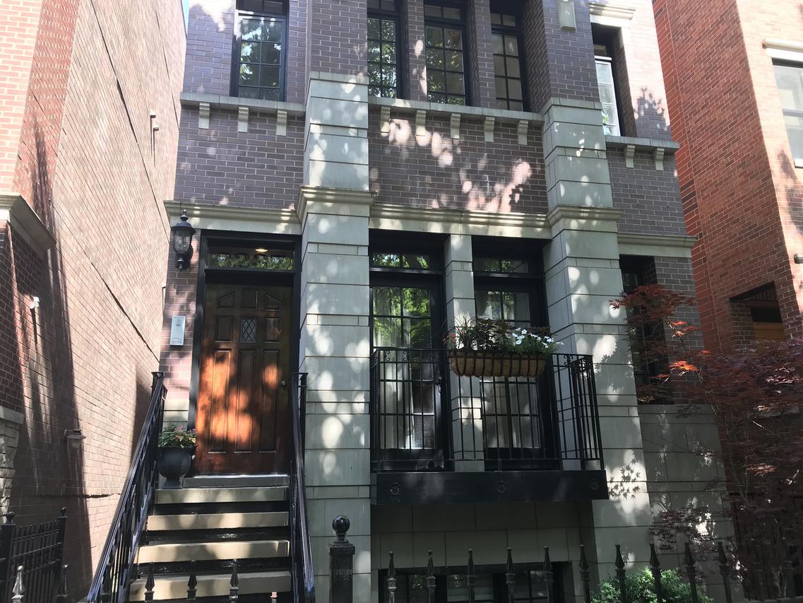 3237 N Seminary Ave. #1, Chicago, IL 60657