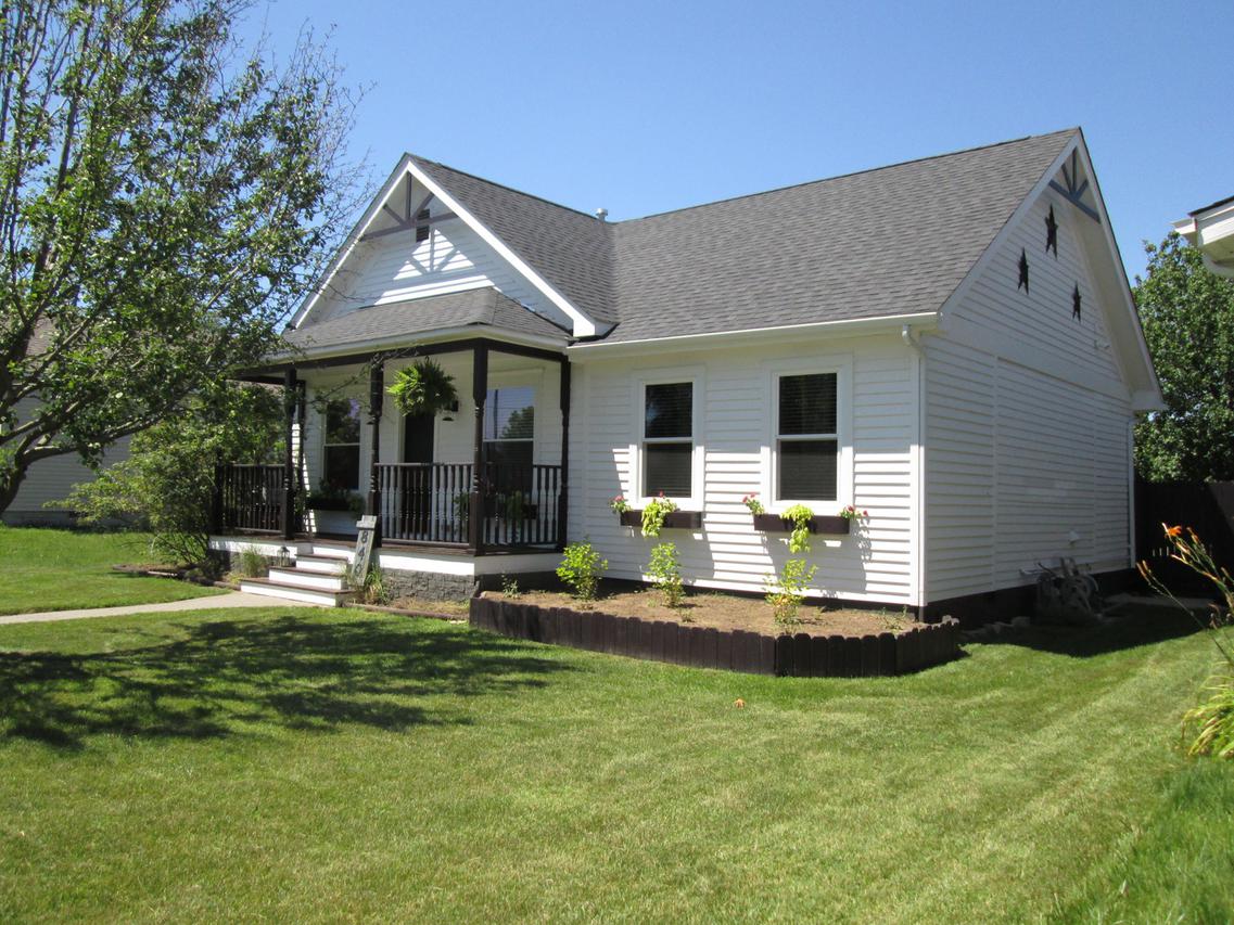 840 S Broadway St., Coal City, IL 60416