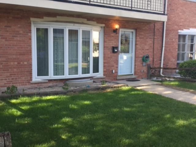 8816 Dee Rd. #D, Des Plaines, IL 60016