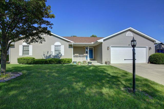410 Rosewood Dr., St. Joseph, IL 61873