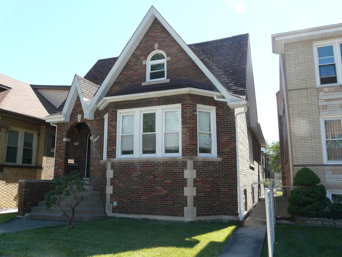 7023 S Fairfield Ave., Chicago, IL 60629