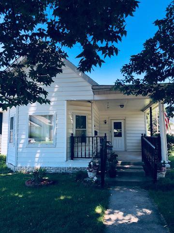 208 Washington Ave., Villa Grove, IL 61956