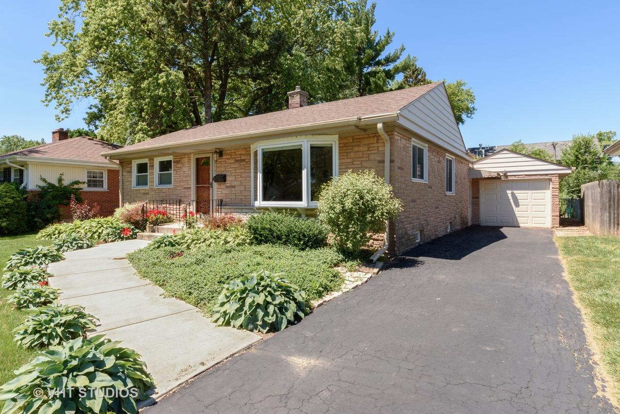 410 N Derbyshire Ave., Arlington Heights, IL 60004