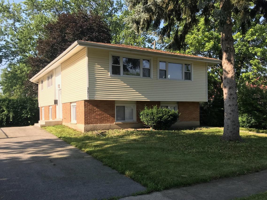 3825 169th St., Country Club Hills, IL 60478