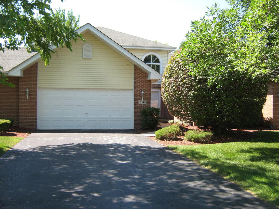 7649 Thistlewood Ln., Frankfort, IL 60423
