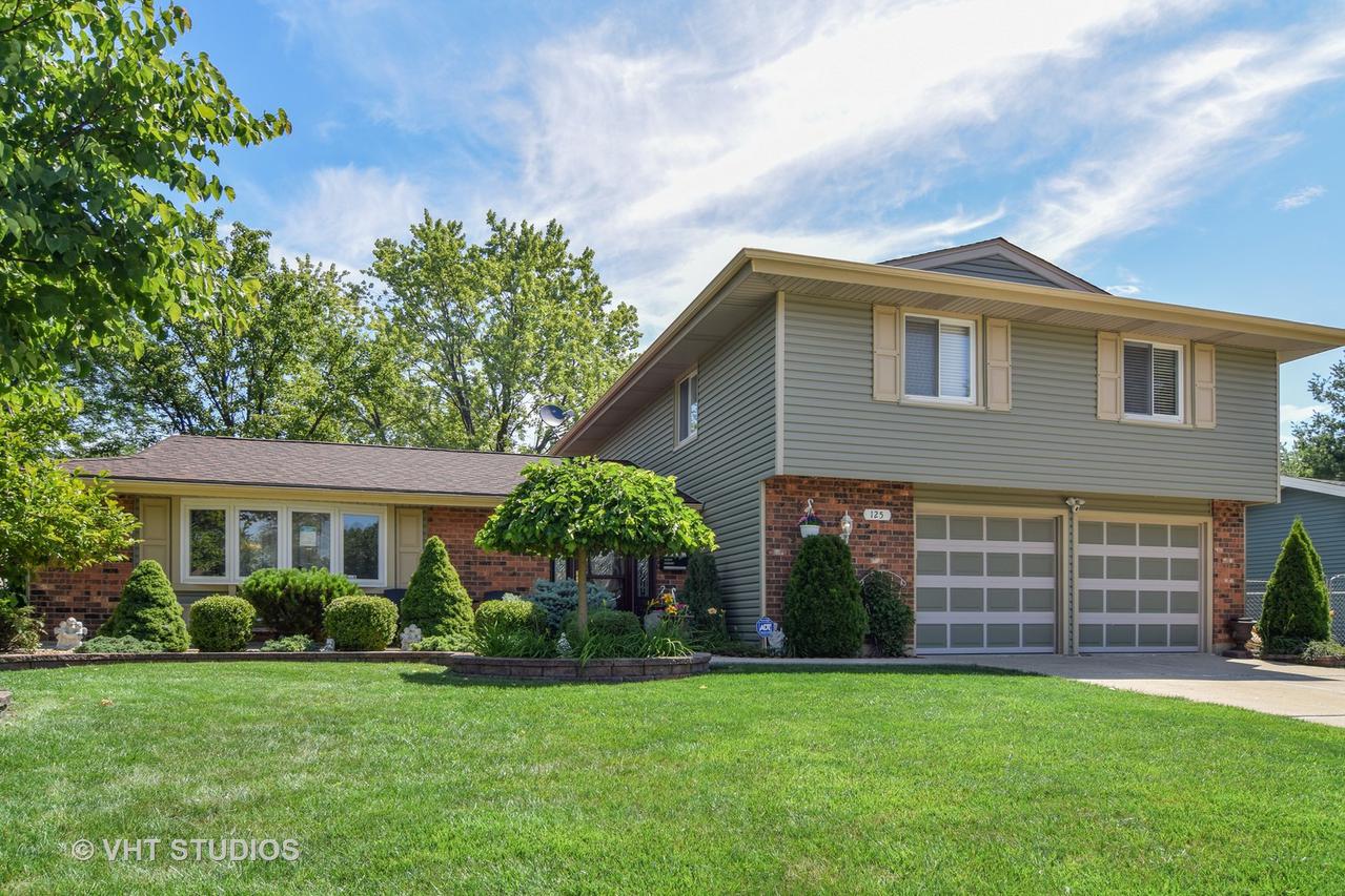 125 Hinkle Ln., Schaumburg, IL 60193