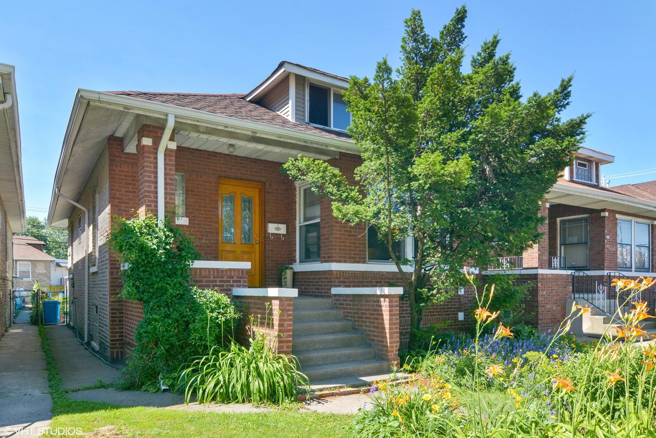 4733 W Addison St., Chicago, IL 60641