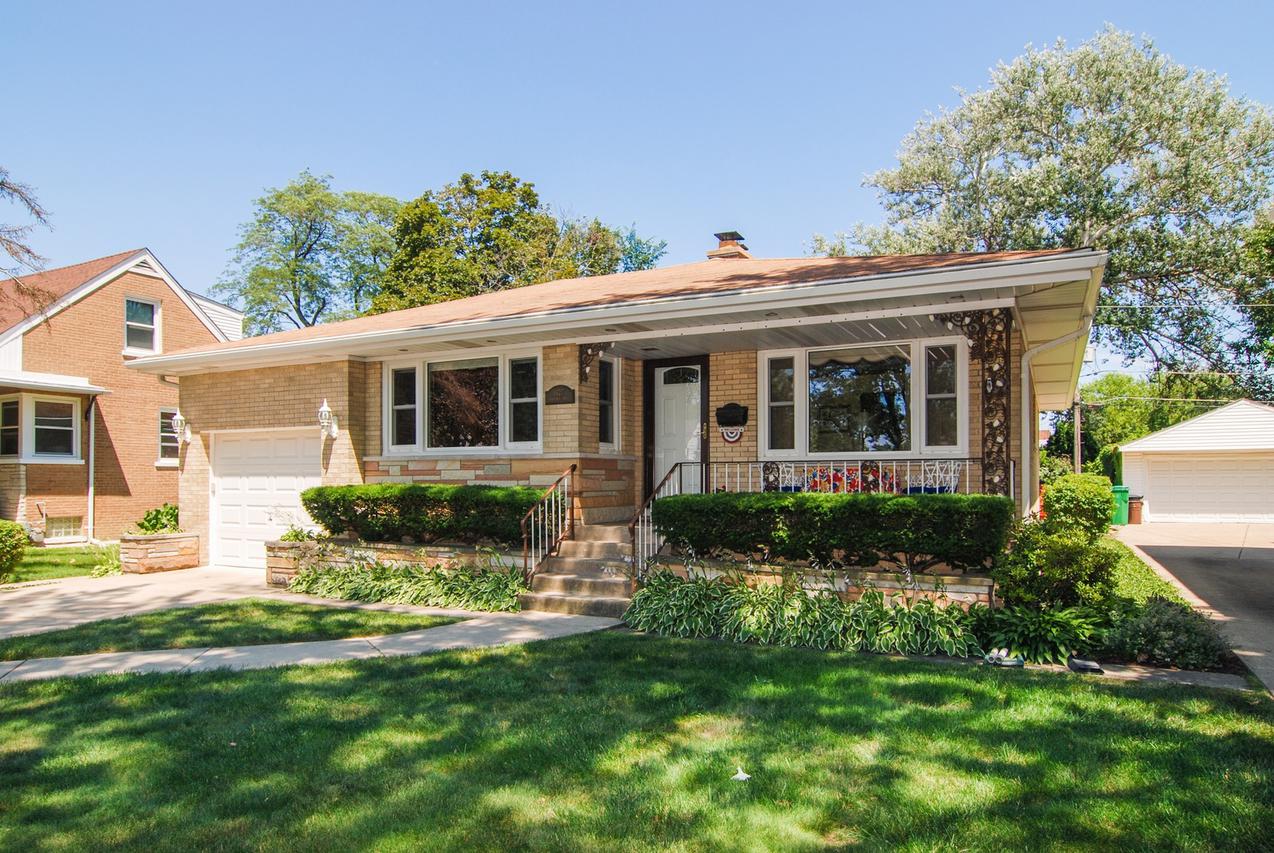 1427 Highridge Pkwy., Westchester, IL 60154