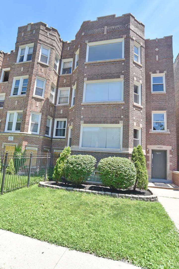 7837 S Colfax Ave., Chicago, IL 60649
