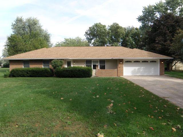 1526 Fairside Dr., Sandwich, IL 60548