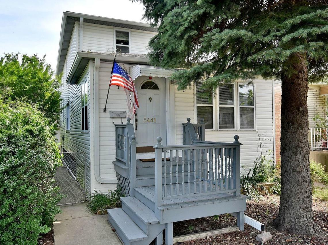 5441 N Lovejoy Ave., Chicago, IL 60630