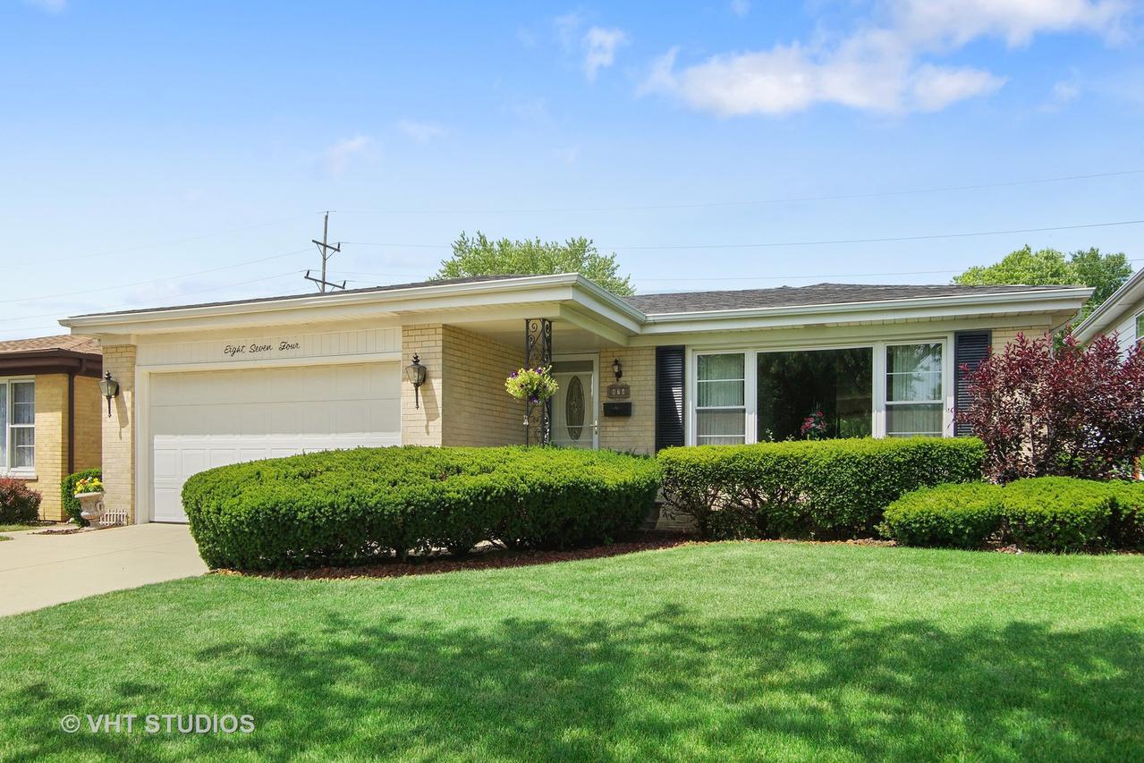 874 Timothy Ln., Des Plaines, IL 60016