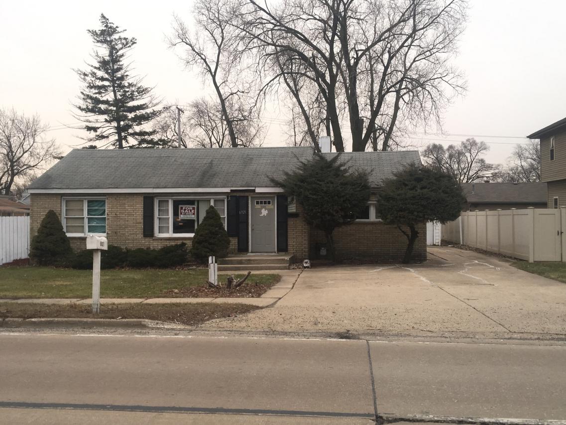 6921 W 87th St., Oak Lawn, IL 60453