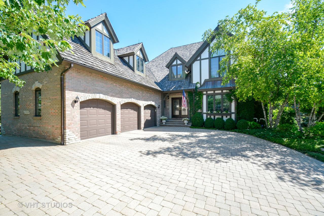 1201 Kenmare Dr., Burr Ridge, IL 60527
