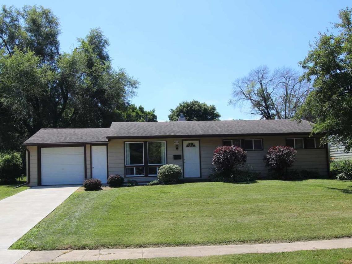 1423 Winter Dr., Freeport, IL 61032