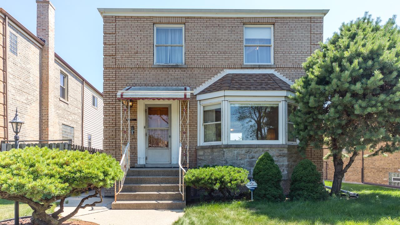 5619 W Roscoe St., Chicago, IL 60634