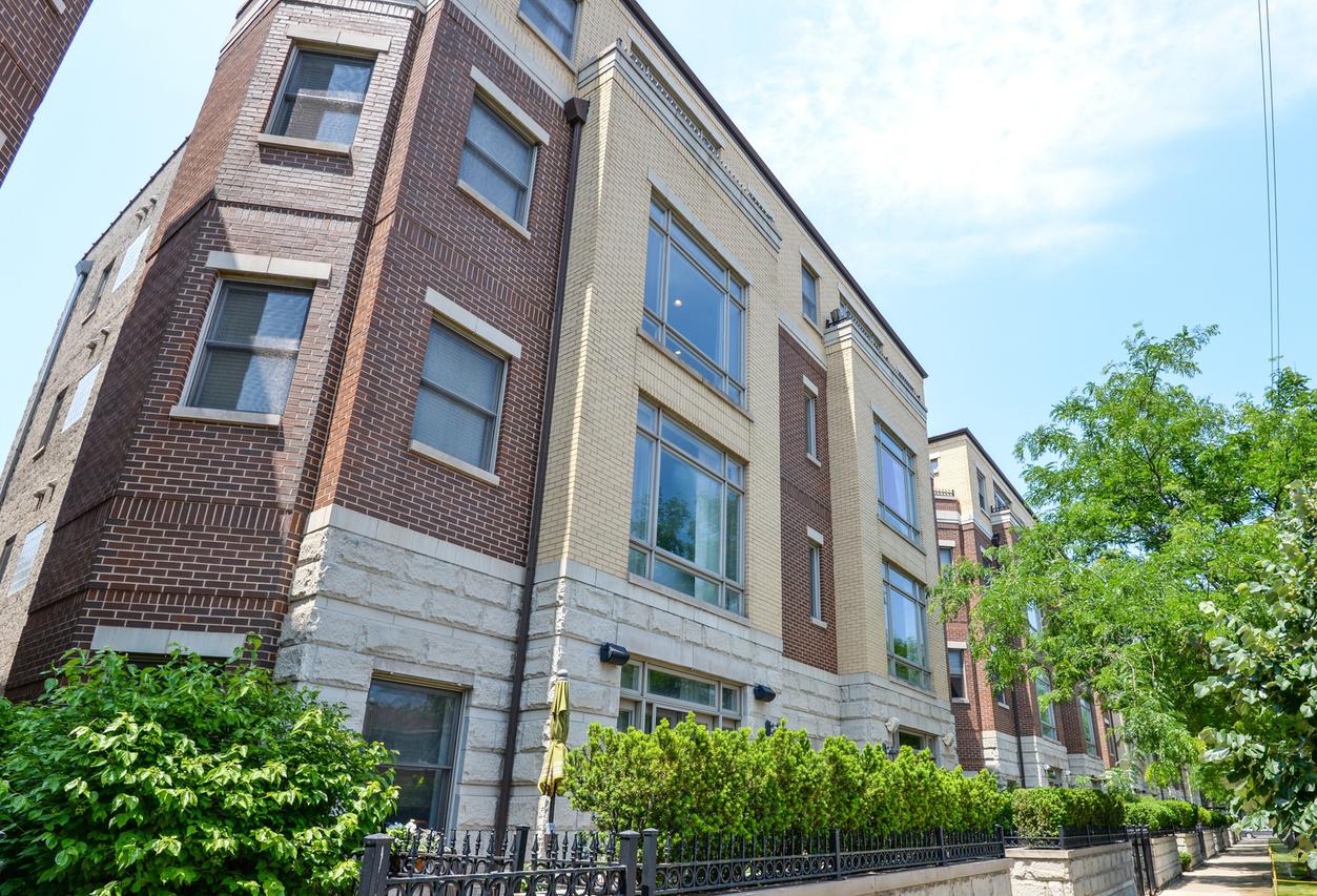 3430 N Ashland Ave. #3S, Chicago, IL 60657