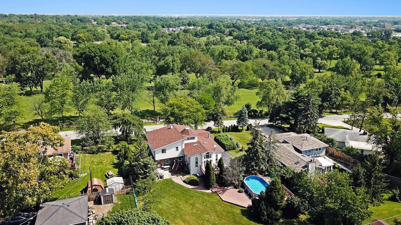 8361 W 99th St., Palos Hills, IL 60465