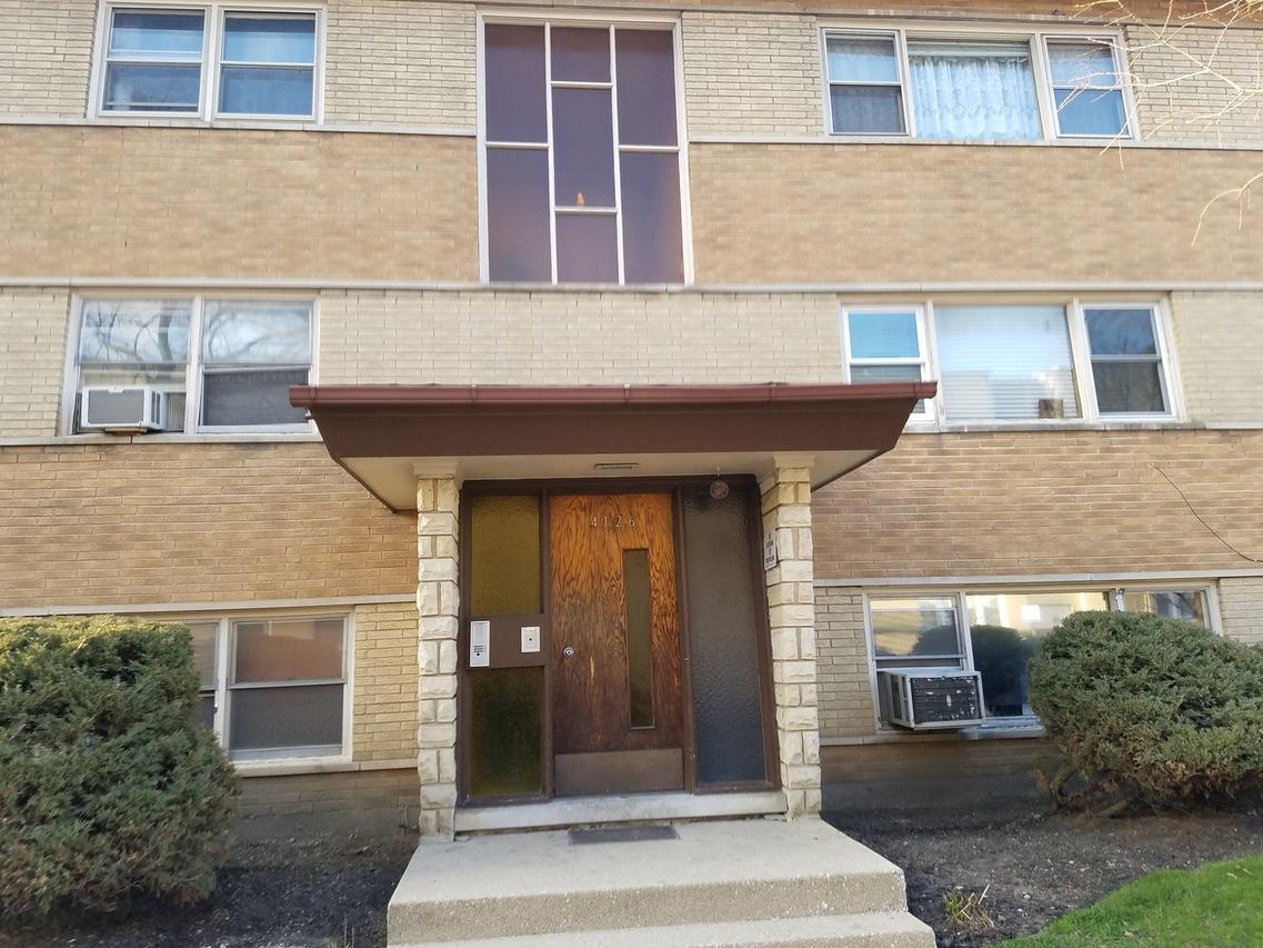 4126 W Cullom Ave. #2C, Chicago, IL 60641