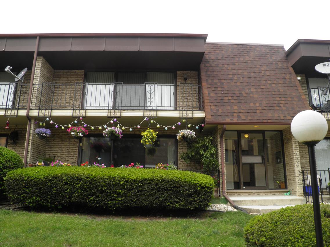 9111 S Roberts Rd. #7B, Hickory Hills, IL 60457