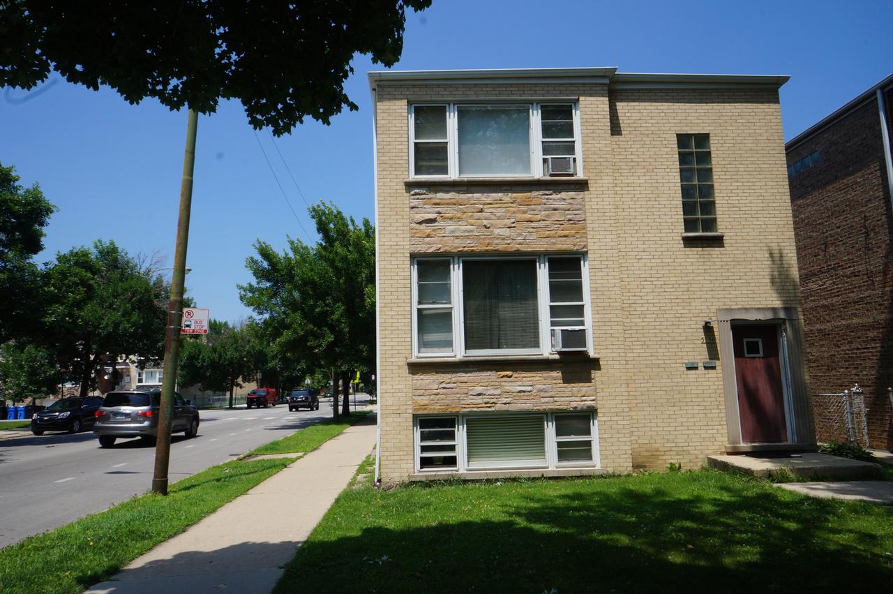 5558 W Wilson Ave., Chicago, IL 60630
