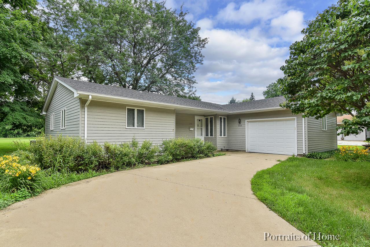918 Sunnymeade Tr., Dekalb, IL 60115