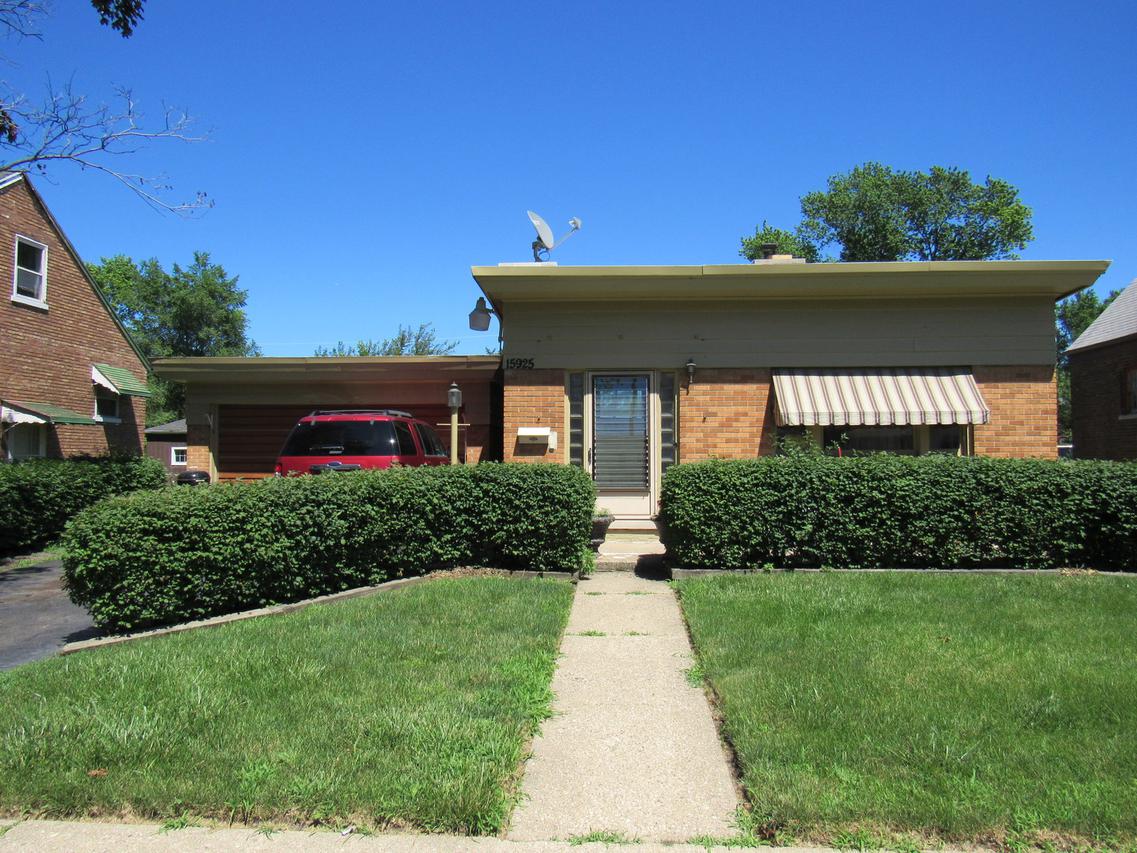15925 Lathrop Ave., Harvey, IL 60426