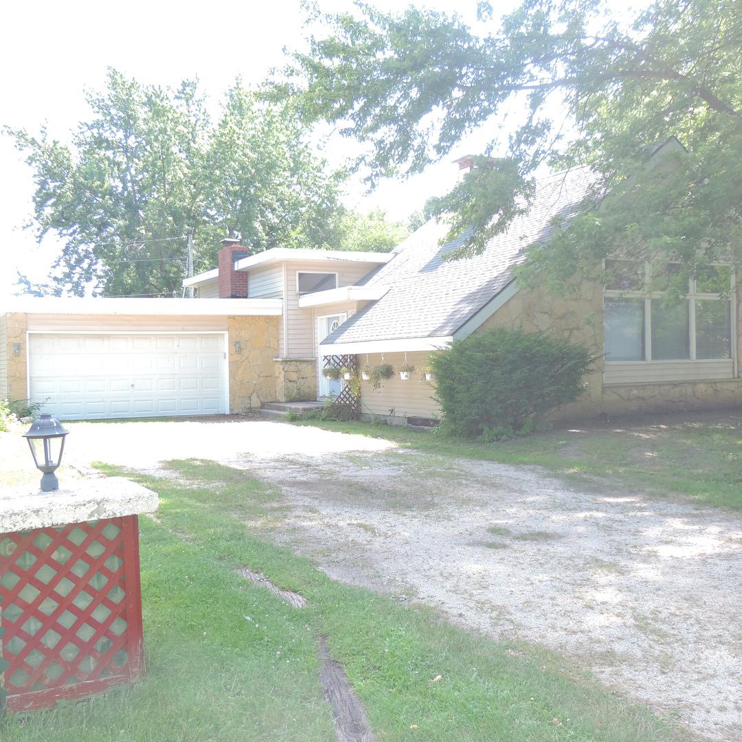 1111 Harmony Ave., Mazon, IL 60444