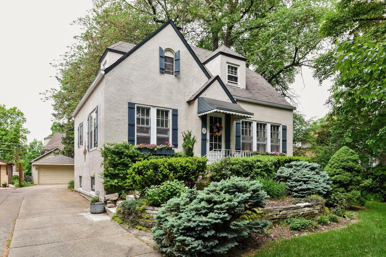 88 N Park Rd., La Grange, IL 60525