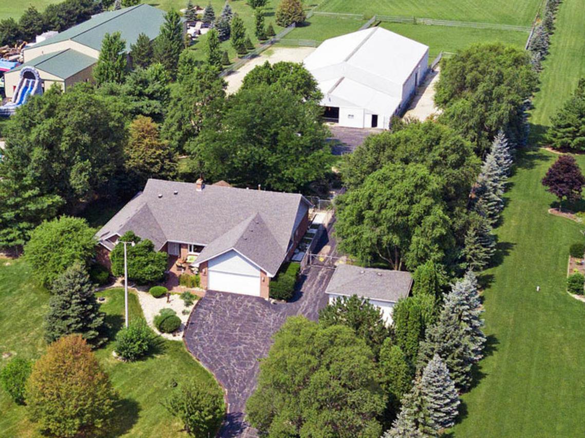 24240 S Center Rd., Frankfort, IL 60423