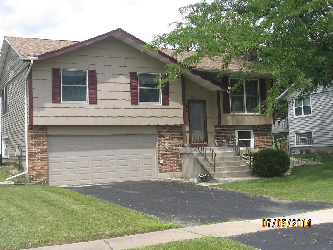 20332 Graceland Ln., Frankfort, IL 60423