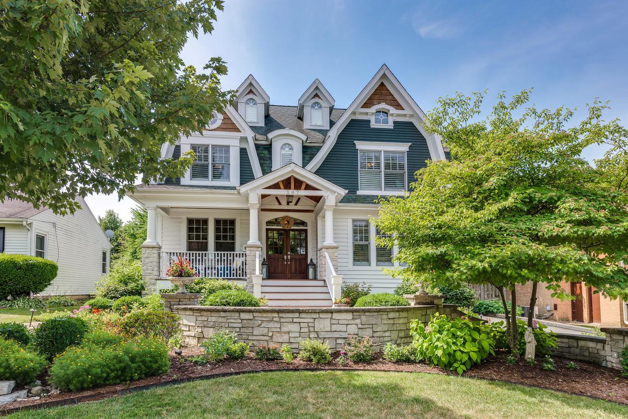 567 Phillips Ave., Glen Ellyn, IL 60137