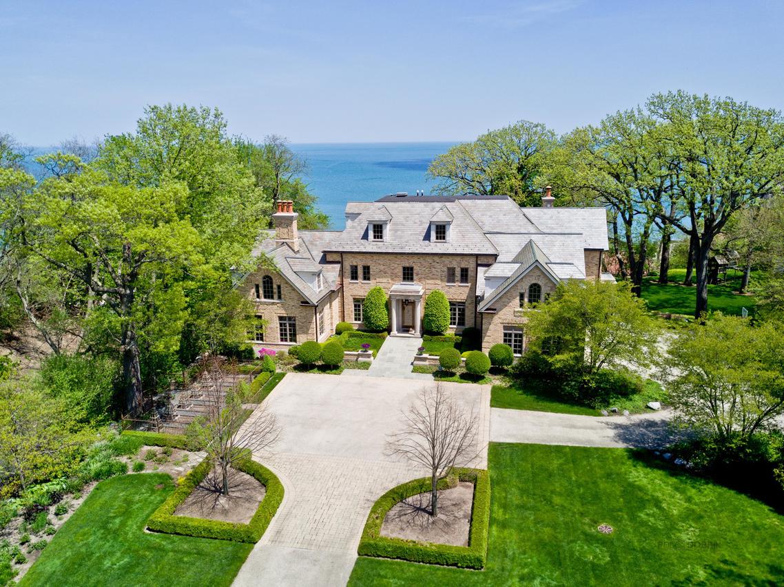 889 Sheridan Rd., Winnetka, IL 60093