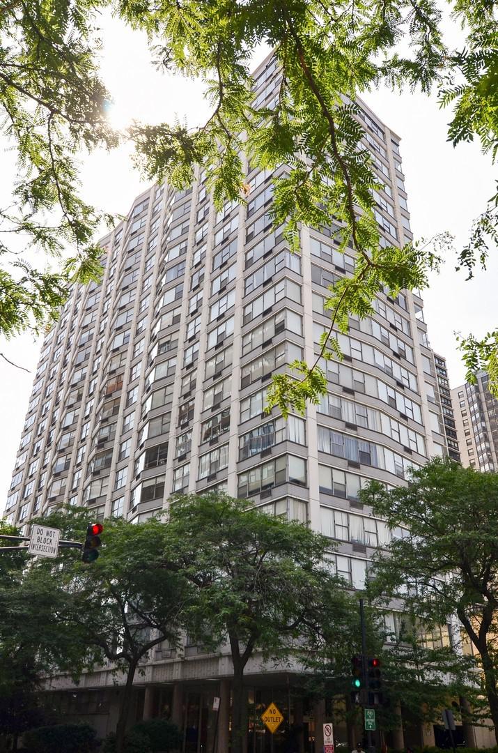 5757 N Sheridan Rd. #8A, Chicago, IL 60660