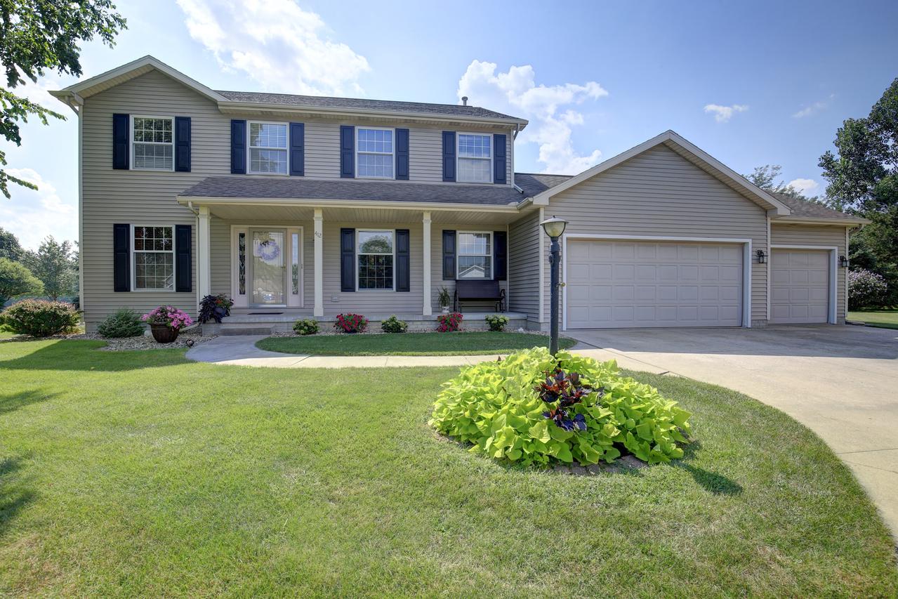 412 Western Ct., St. Joseph, IL 61873