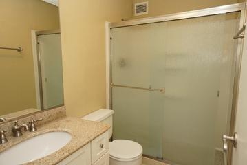 2015 S Finley Rd. #910, Lombard, IL 60148