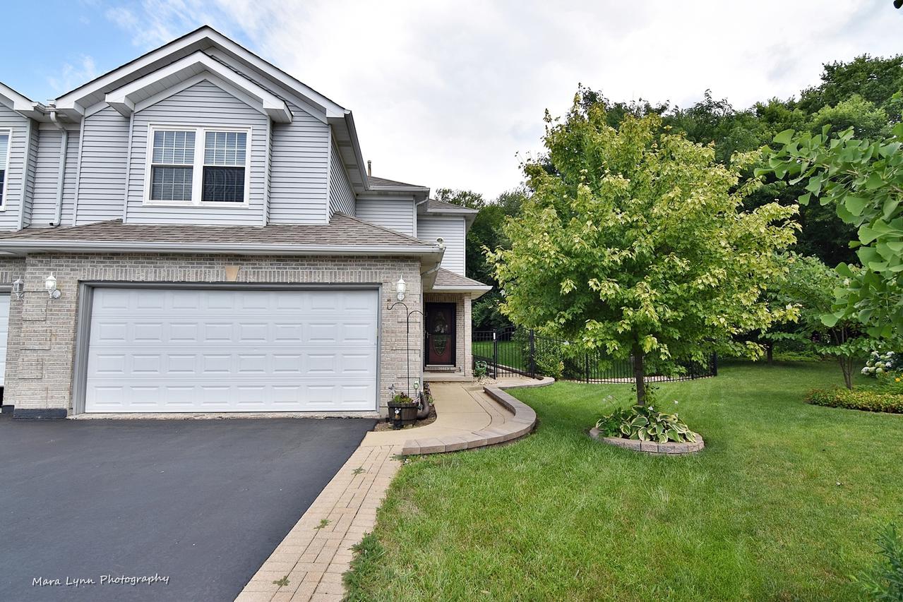 911 Fawn Ridge Ct. #B, Yorkville, IL 60560